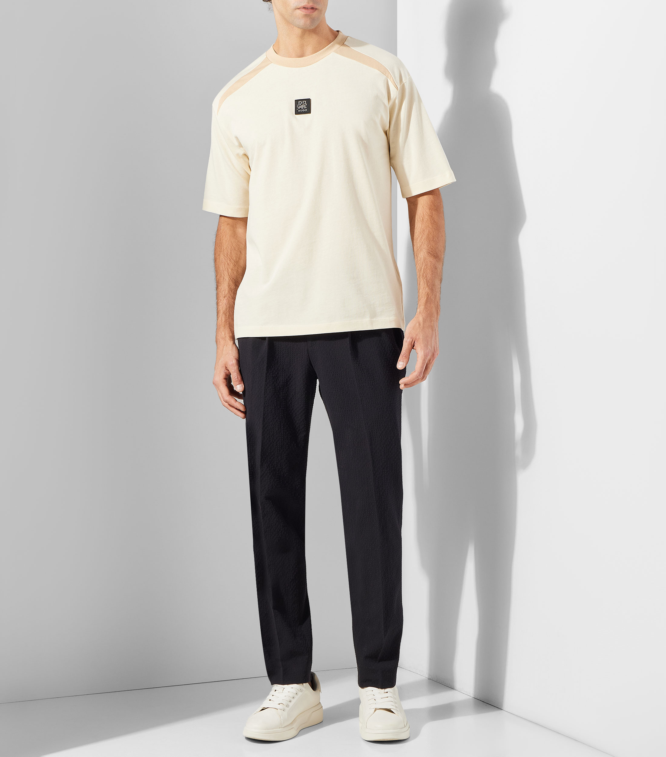 Playera cuello redondo manga corta sólida Hombre